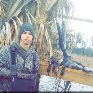 Meet your Posher, Hunter